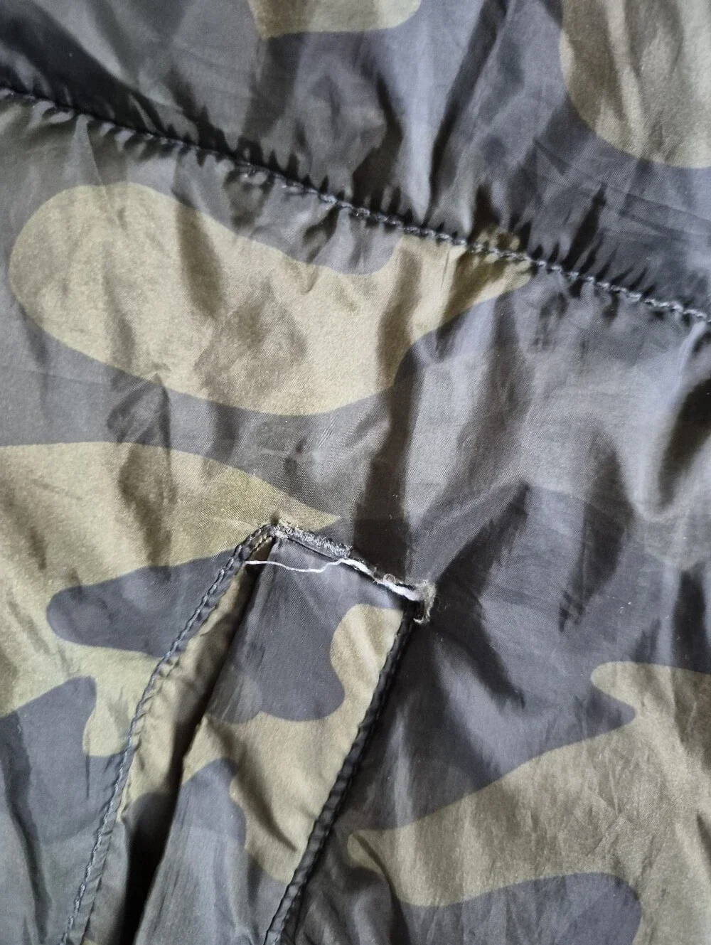 Old Navy Camo Puffer Vest Fleece Lining Boys Size L 10-12